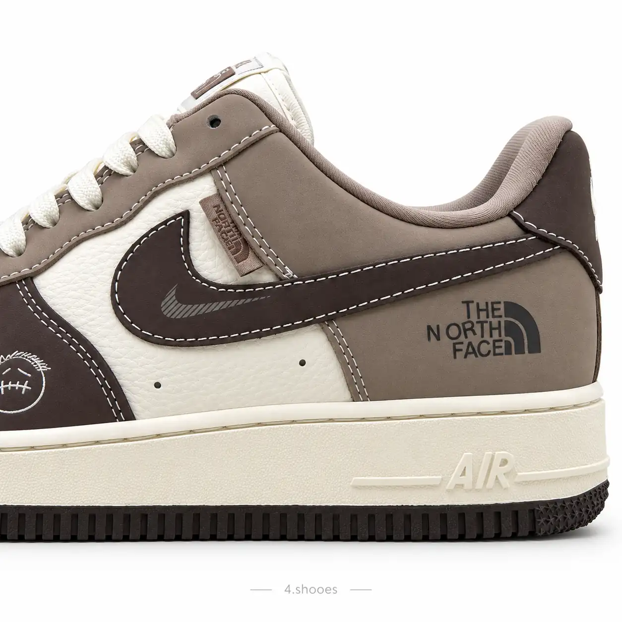 کفش کتانی نایک ایر فورس ۱ × نورث فیس (Nike Air Force 1 × The North Face)
