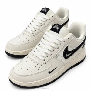 کفش کتانی نایک ایر فورس ۱ × استاسی (Nike Air Force 1 × Stüssy)
